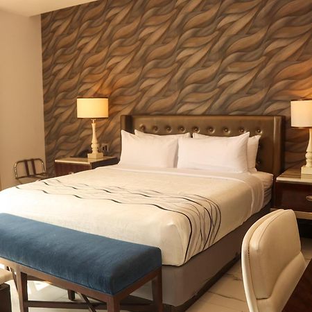 Hotel Grand One Plaza Tijuana Exterior foto
