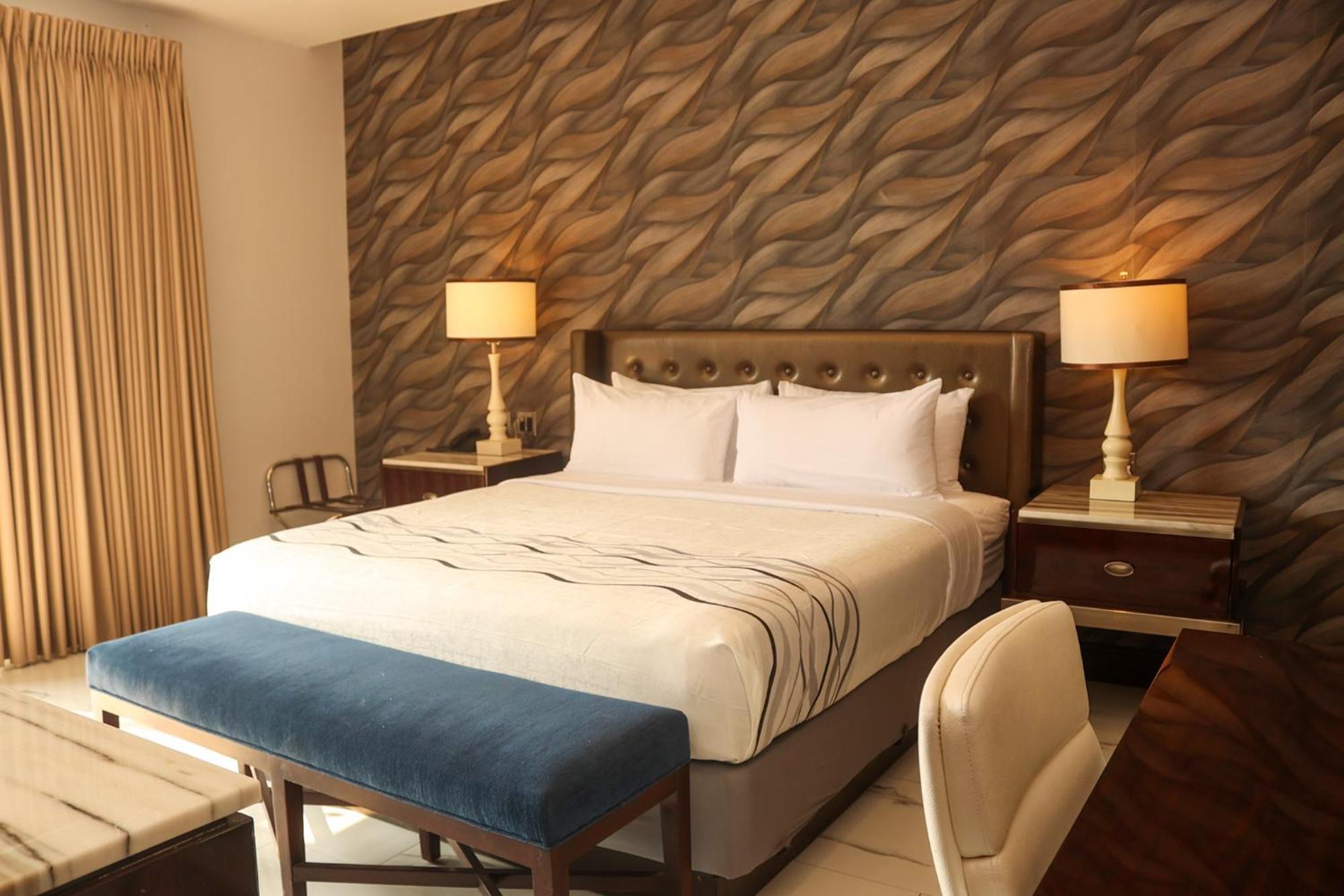 Hotel Grand One Plaza Tijuana Exterior foto